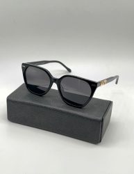 عینک miumiu
