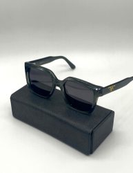 عینک افتابی Prada